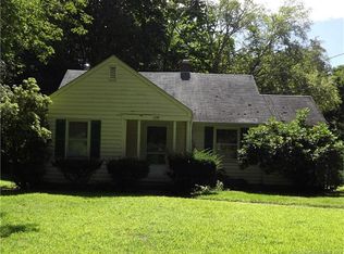 596 Green Hill Rd, Madison, CT 06443