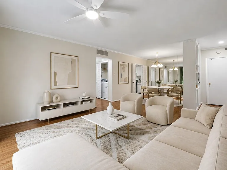 2238 S Piney Point Rd #109 — Photo 5