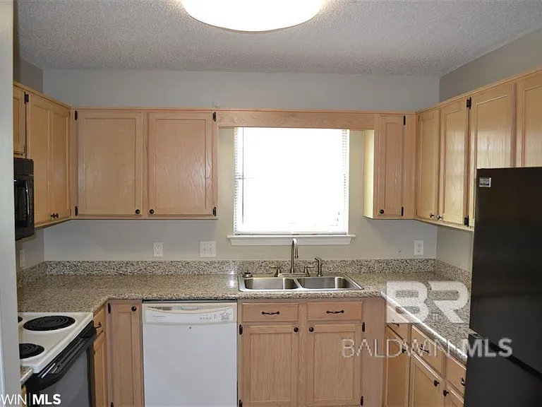 706 Crystal Wells Ct N — Photo 5