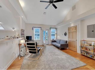 12 Mahaiwe St #12B, Great Barrington, MA 01230