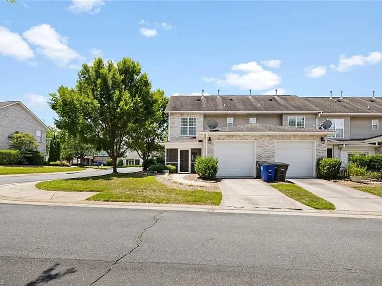 326 Summergate Dr — Photo 20