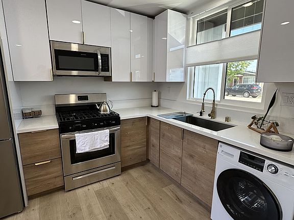 2nd image of 4664 Lehrer Dr Unit B