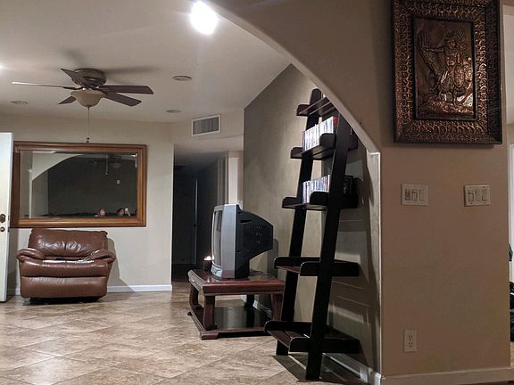 3rd image of 3011 N 47th Ave