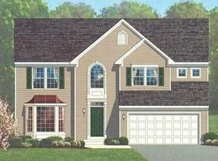 8994 Summer Crest Dr, Colerain Twp, OH 45251