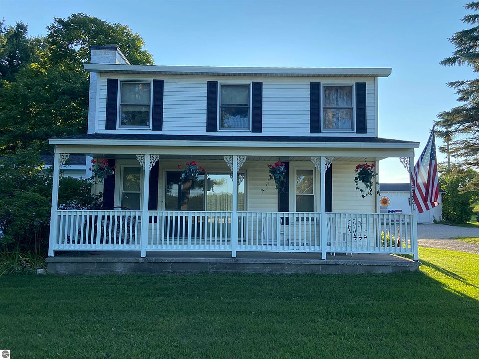 5321 Tilton Rd, Traverse City, MI 49684 Zillow