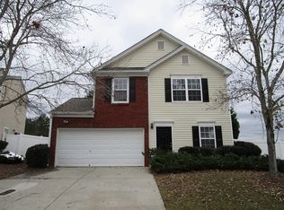 135 Oak Grove Pl, Acworth, GA 30102