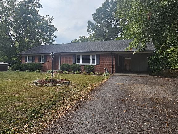 3rd image of 105 Crescent Hill Dr