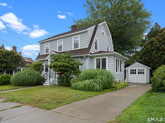 3rd image of 556 Ocean Avenue