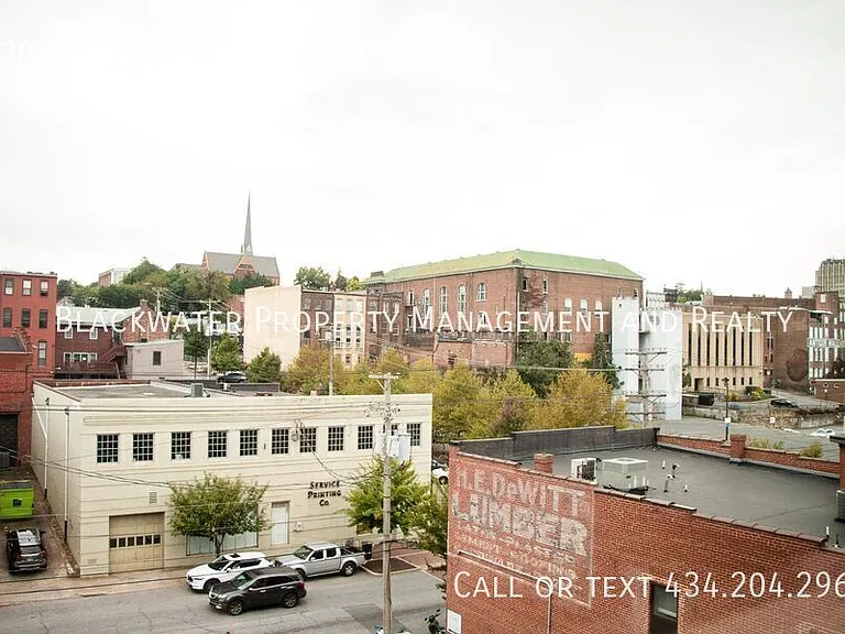 1208 Commerce St #301 — Photo 8