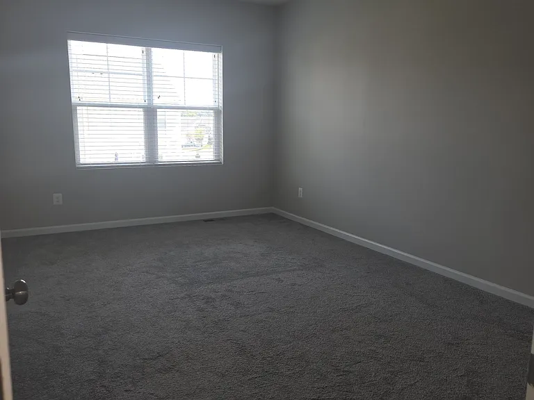 245 Crofton Ct — Photo 7