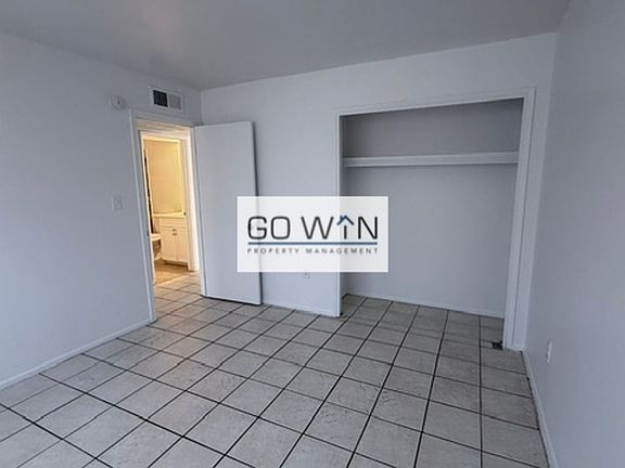 4th image of 68 W Southern Ave #D