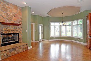 5th image of 307 Pinehurst Dr