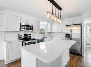 31 Regan Cir, Raynham, MA 02767
