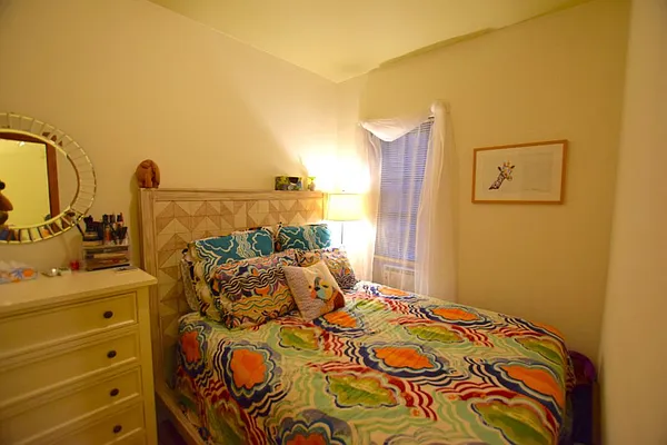 Rented by Your Vanity Realty | media 19