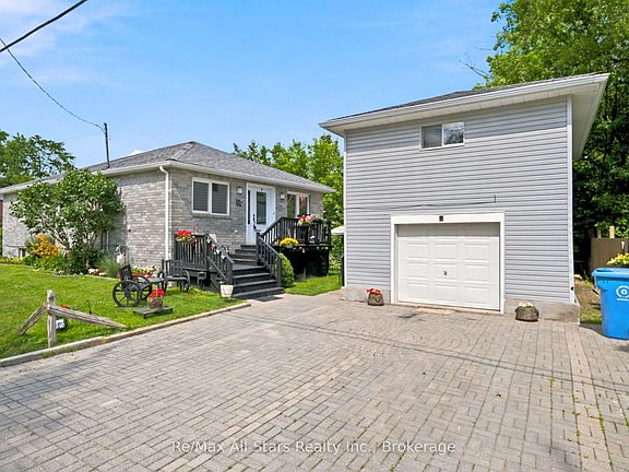 4th image of 1 Maple Grove St