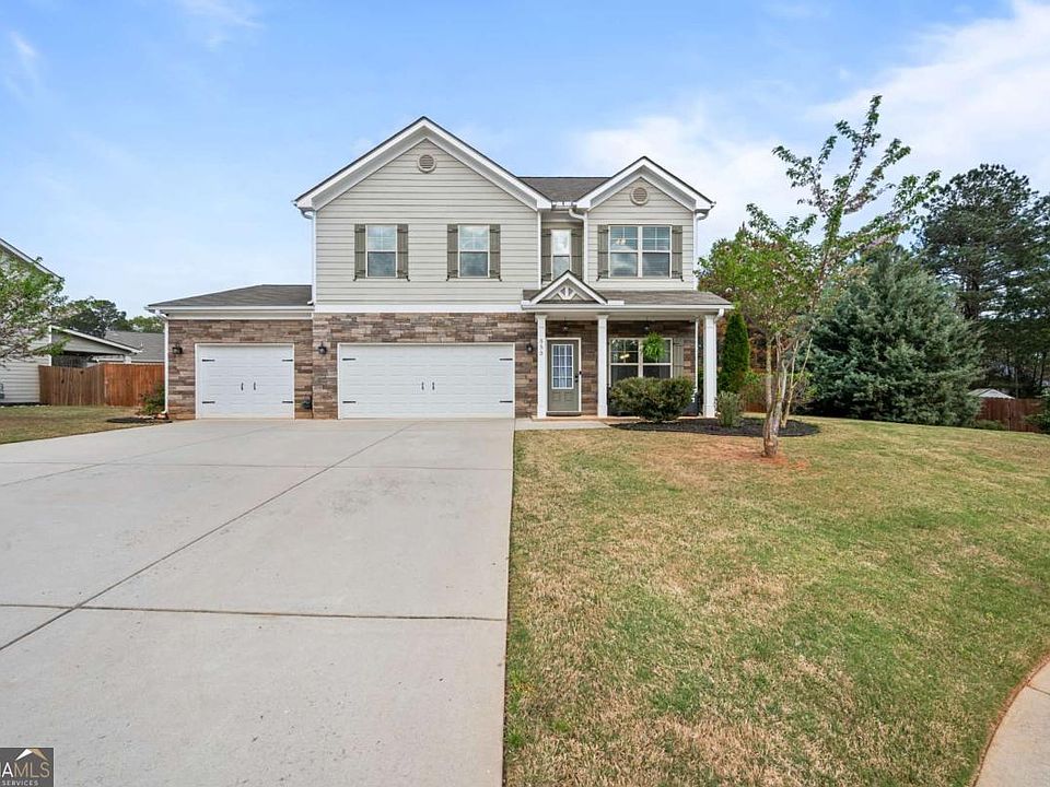 1st image of 555 Evergreen Way