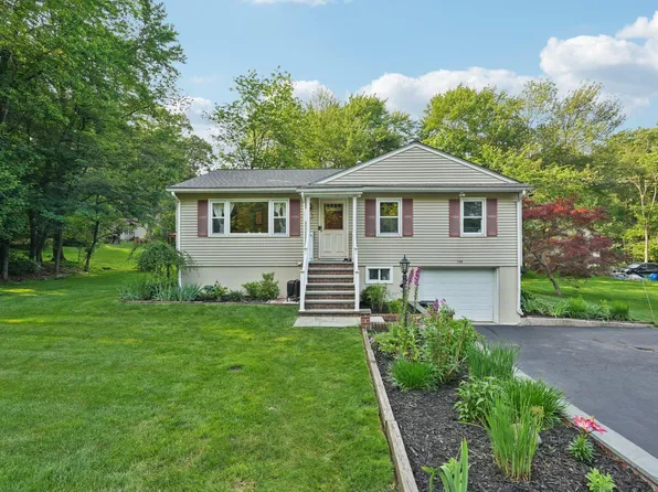 184 Ludvigh Road, Bardonia, NY 10954