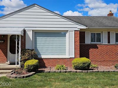 8487 Salem Ln, Dearborn Heights, MI, 48127