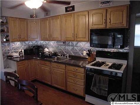 3rd image of 2326 Adams Ave