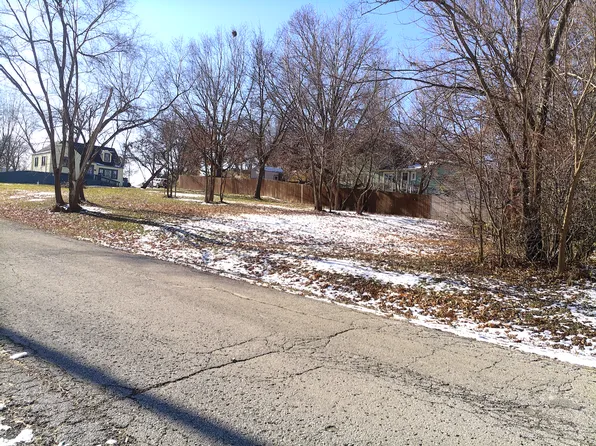 208 E Daniel St, Albany, MO 64402