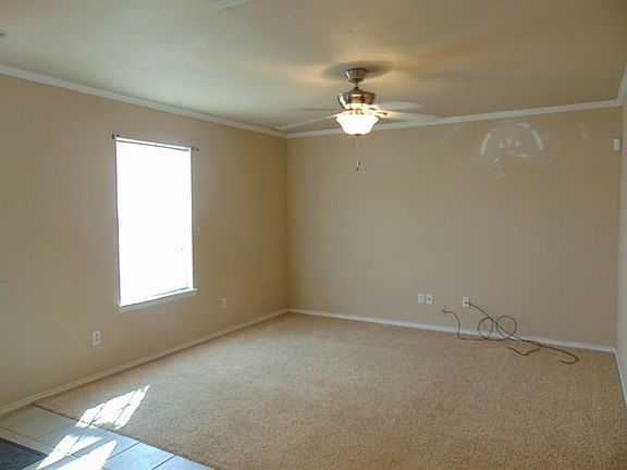 2nd image of 2216 Norwich Ave