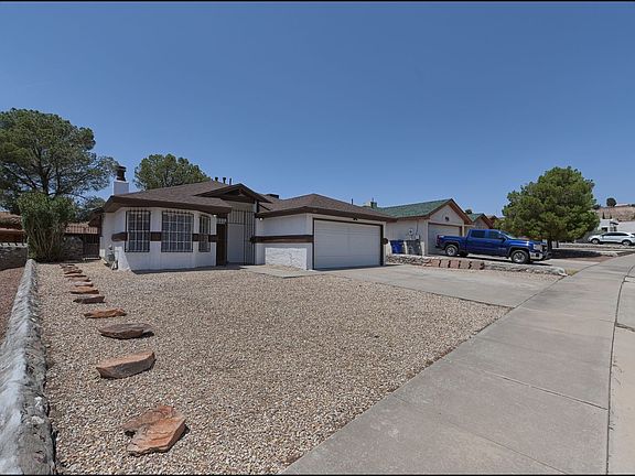 3rd image of 733 Hempstead Dr