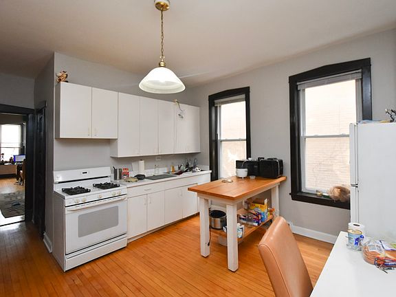 2nd image of 2021 W Shakespeare Ave #F2