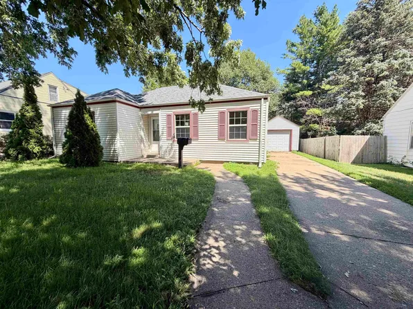711 Barton St, Storm Lake, IA 50588