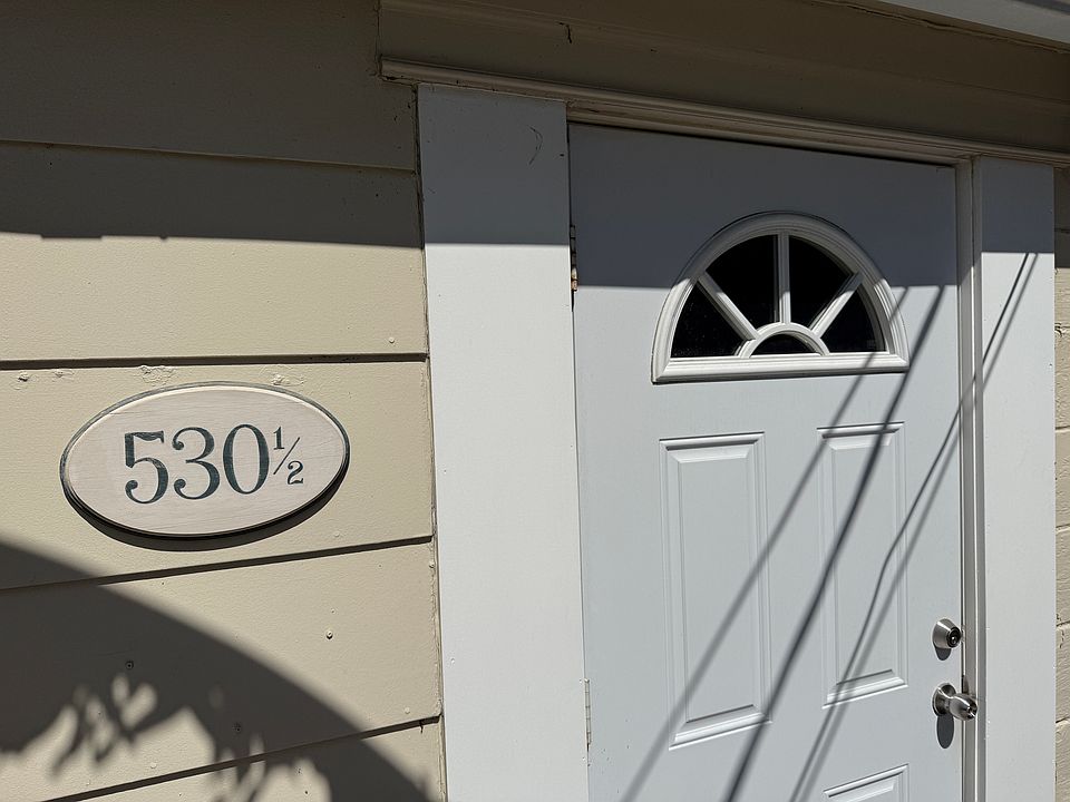 1st image of 530 1/2 23rd Ave N