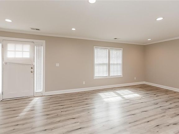 4th image of 4111 Northstrand Dr