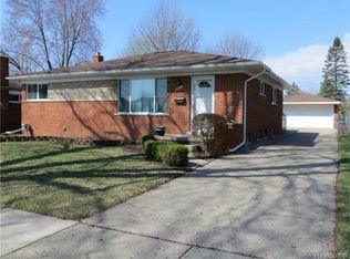 28651 Suburban Dr, Warren, MI 48088