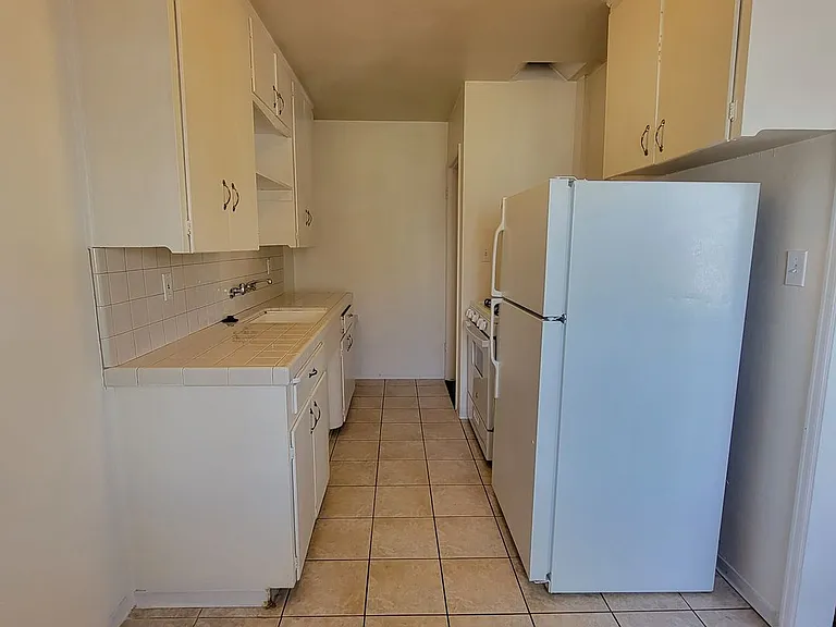 4882 Cape May Ave. — Photo 38