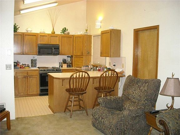 4th image of 341 NE Collins Lake Dr