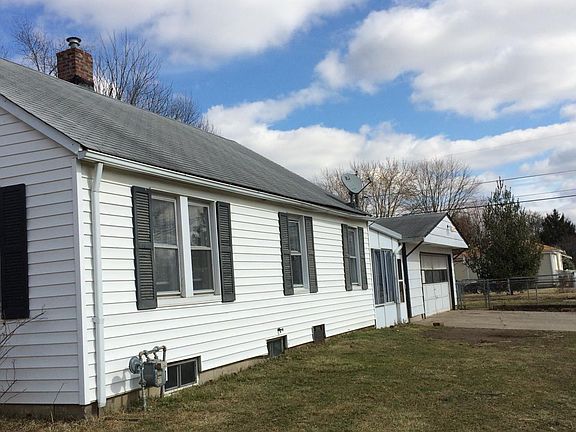 2nd image of 2453 Foltz St