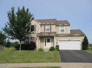 2190 Colchester Ave, Hoffman Estates, IL 60192