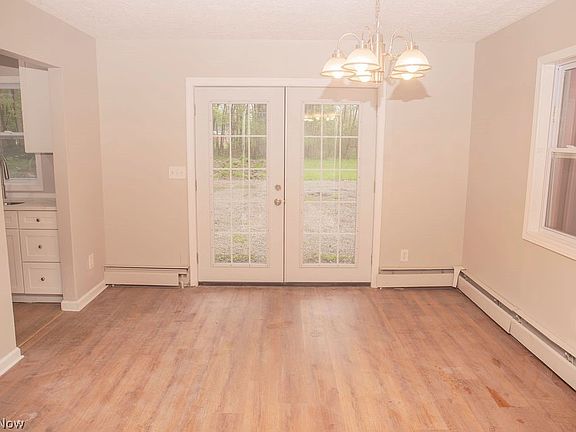 3rd image of 3644 Padanarum Rd
