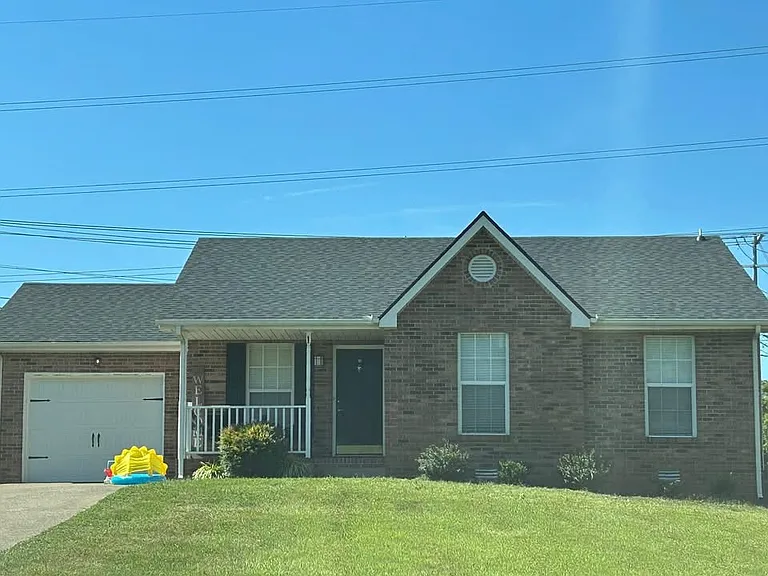 200 Bradley Ct — Photo 1