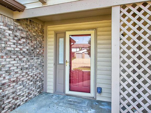3rd image of 9209 Sea Pine Ln