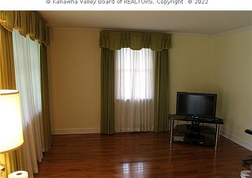 2nd image of 4614 Noyes Ave