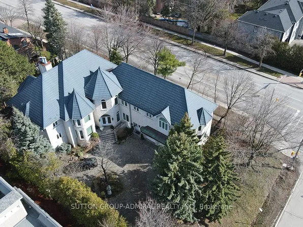 206 Arnold Ave, Vaughan, ON L4J 1B9