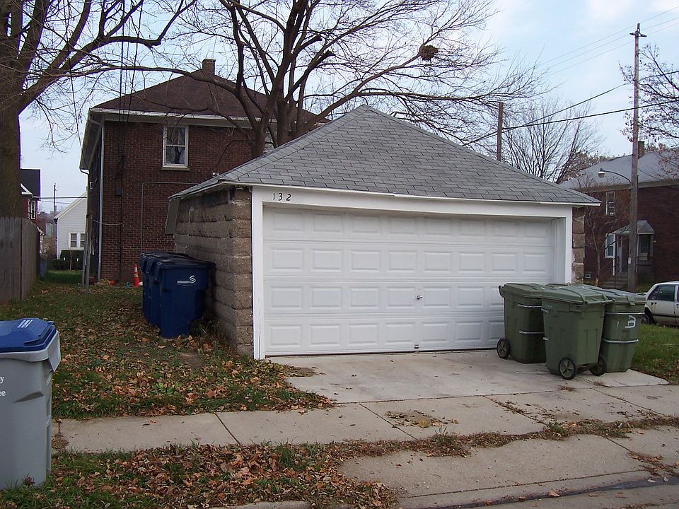 2nd image of 132 E Montana St