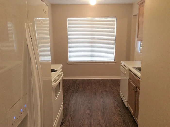 2266 Stroud Rd — Photo 7