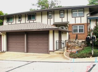 964 Claygate Ct, Ballwin, MO 63021