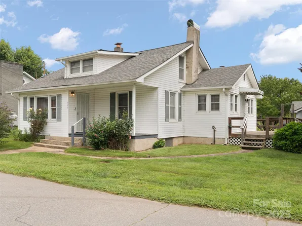 426 Sunset Cir, Canton, NC 28716