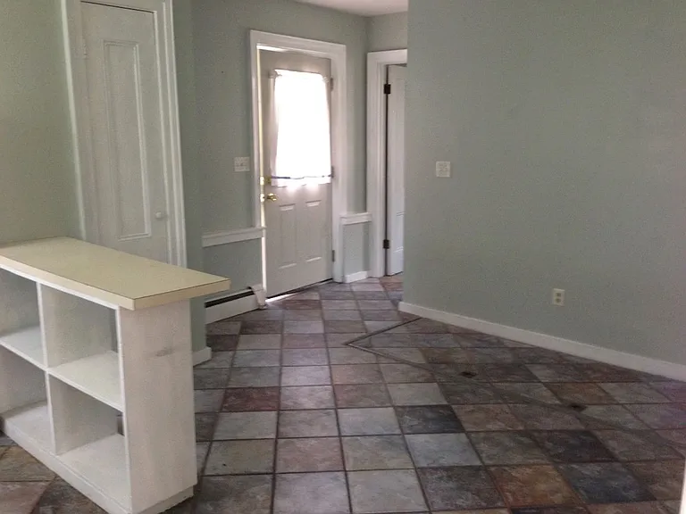 134 King St — Photo 2