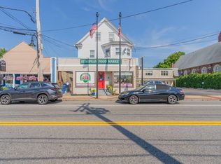 102 Rolfe Sq, Cranston, RI 02910