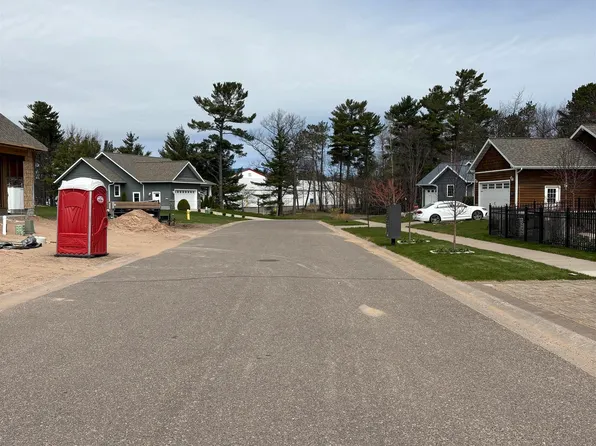 1309 Picnic Rocks, Marquette, MI 49855