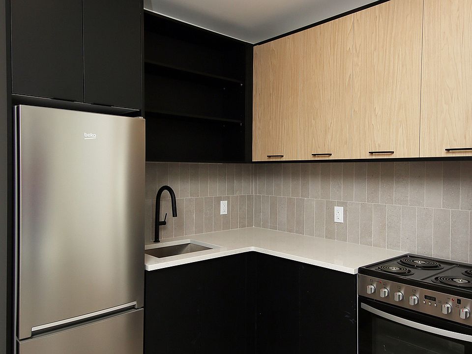 1st image of 20 Prescott Pl APT 4D