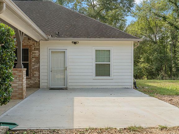 3rd image of 600 Hughes Loop