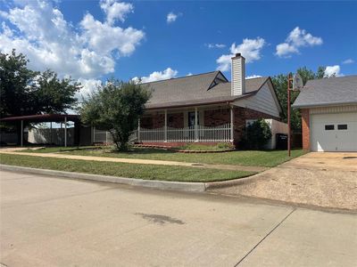 901 NE 6th St, Moore, OK, 73160